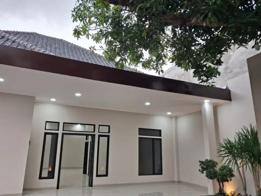 Dijual Rumah Baru Bebas Banjir Di Jl. Halmahera Semarang
