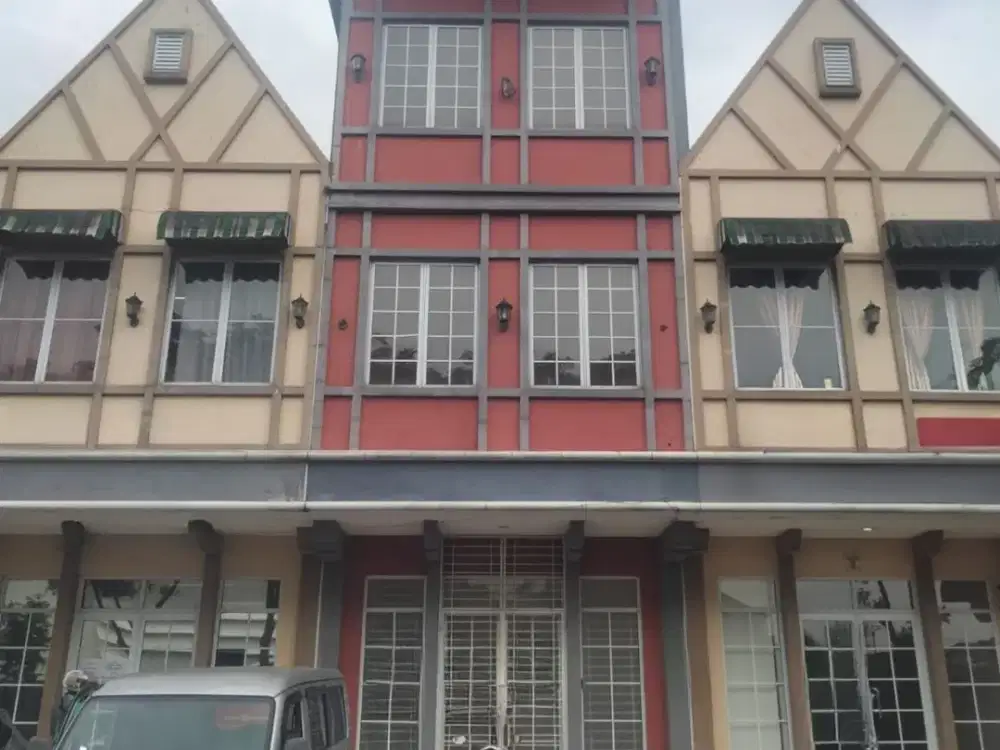 Disewa ruko Lebar 4,5 Ruko South Solvang Gading Serpong, Tangerang