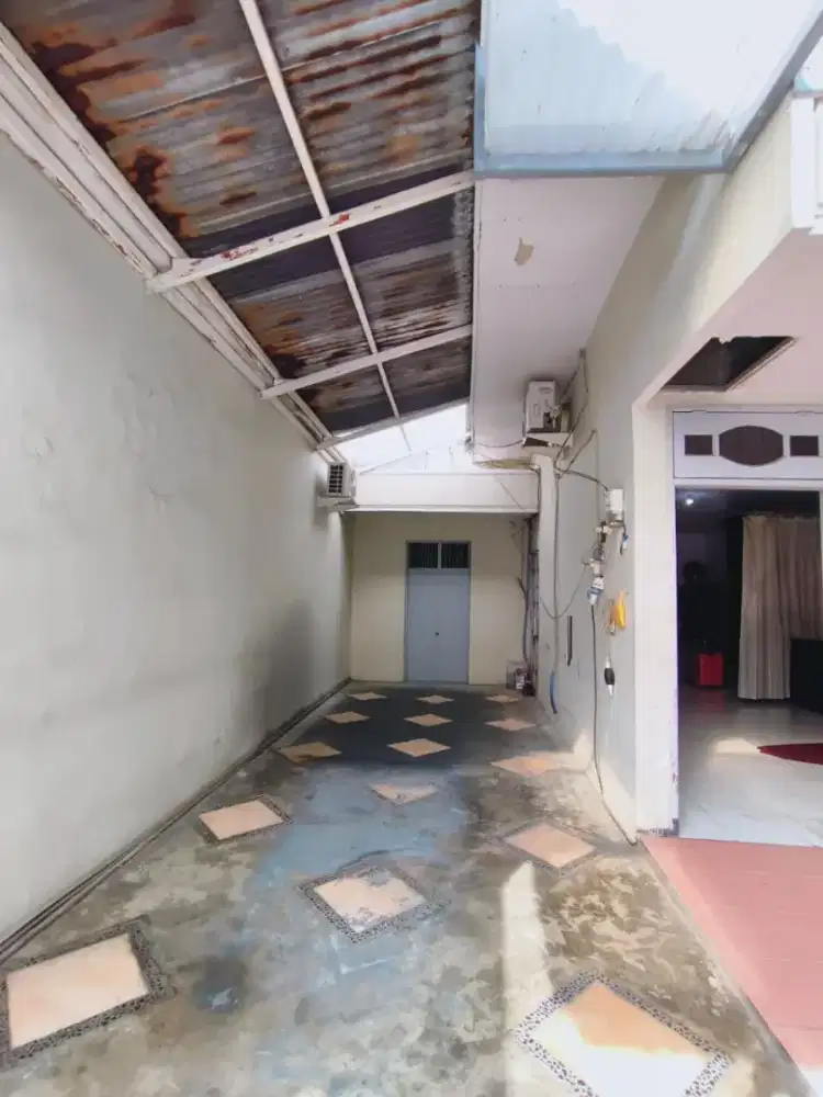 Jual rumah model lama di Nirwana Eksekutif, Surabaya