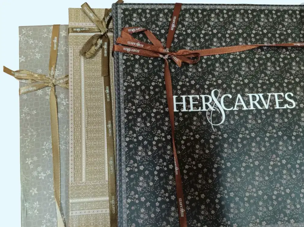 Hijab lasercut, jilbab segiempat