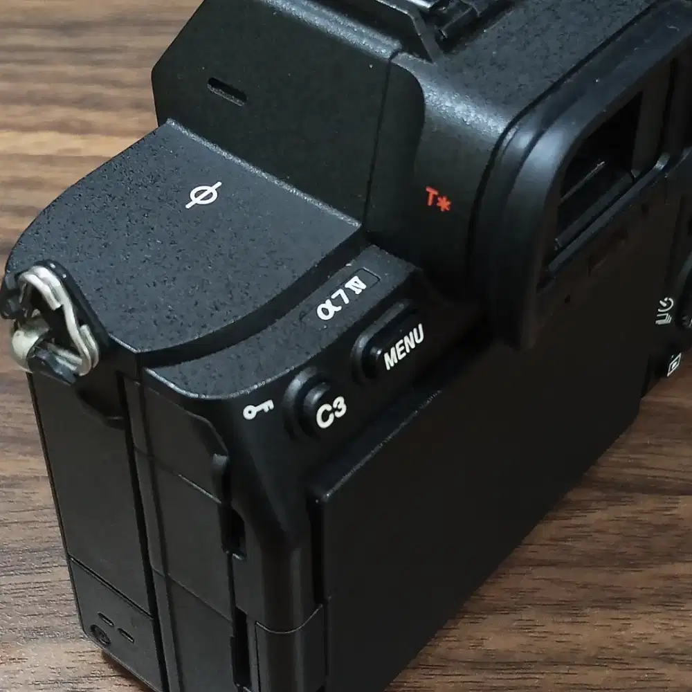 KAMERA MIRORRLESS SONY A7IV BODY ONLY LIKENEW FULLSET BOX