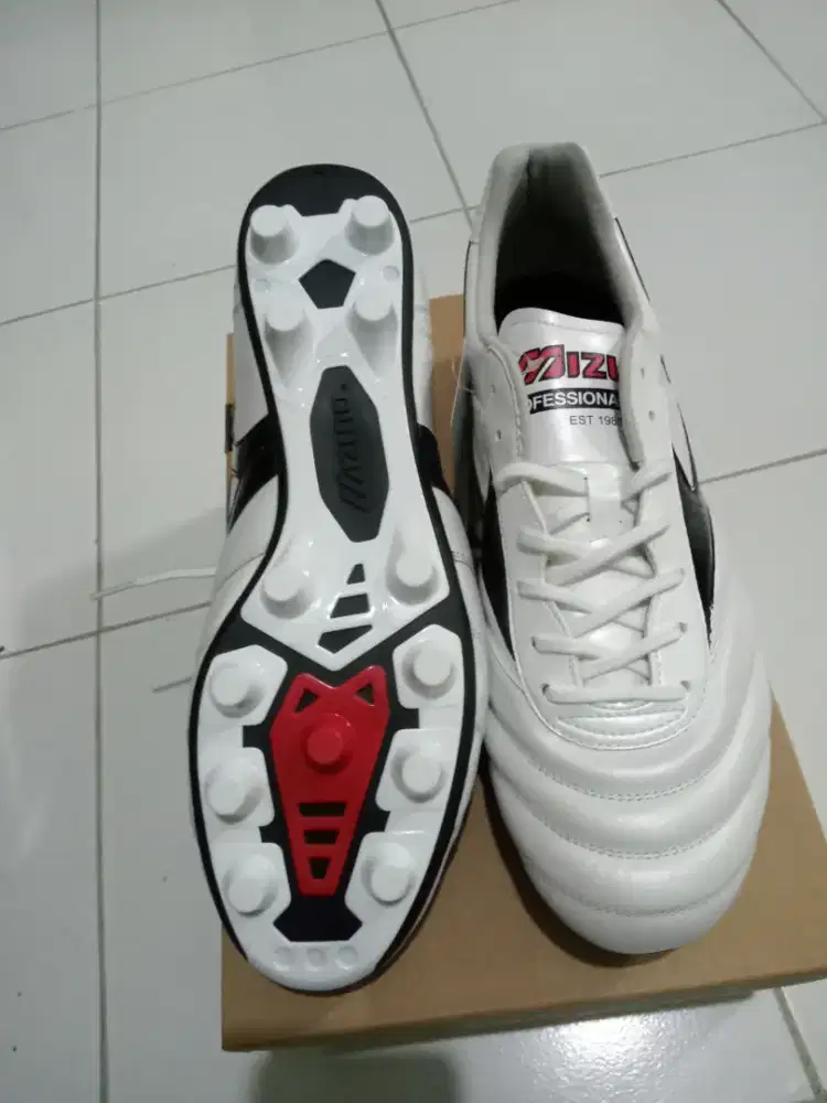 Sepatu bola Mizuno morelia 2 elite baru size 44