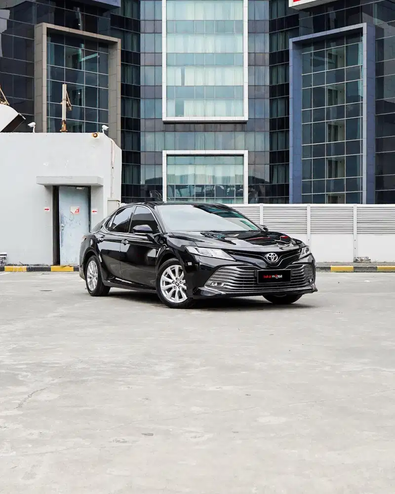 Recod Toyota Camry  2.5 V AT Tahun 2021