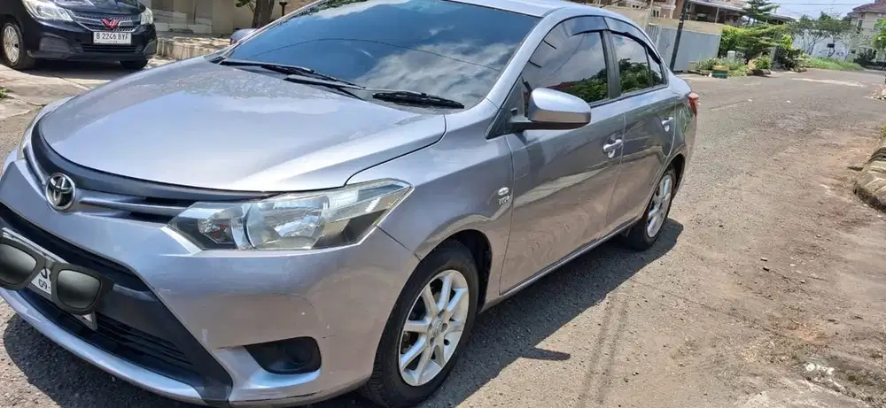 Toyota Limo 2014 Bensin