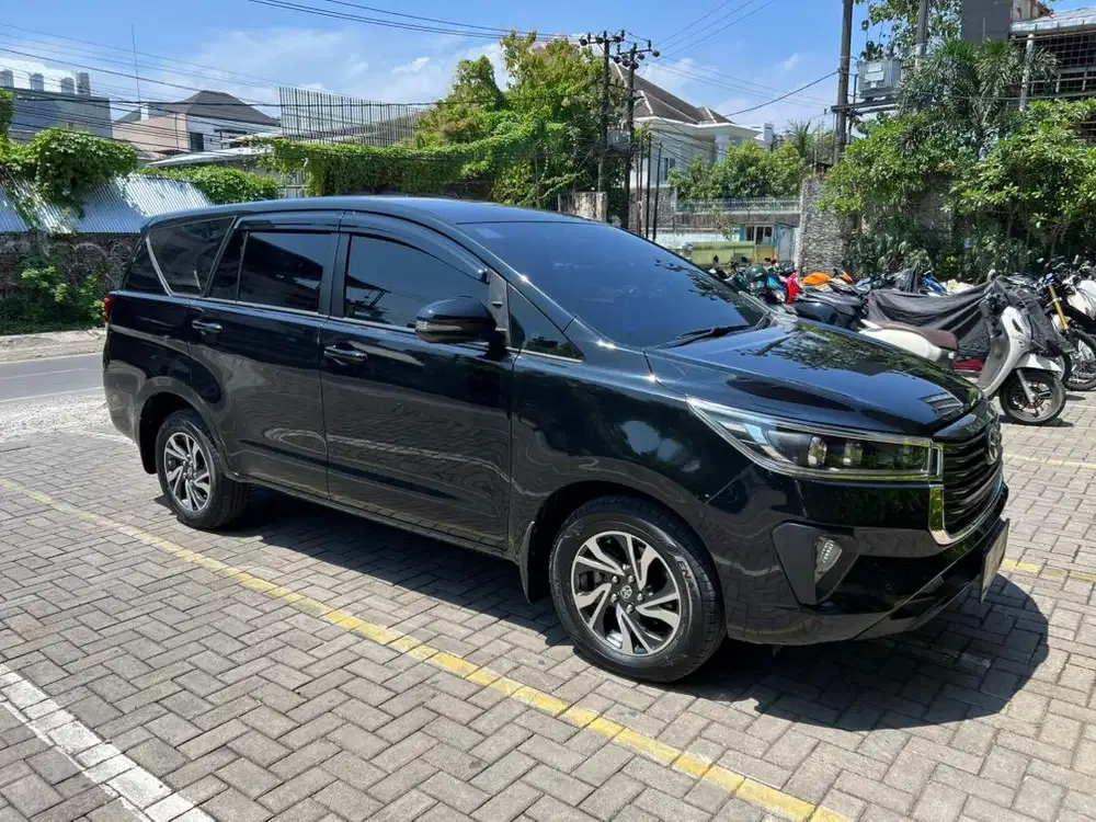 Toyota innova reborn diesel 2.4 V AT 2021