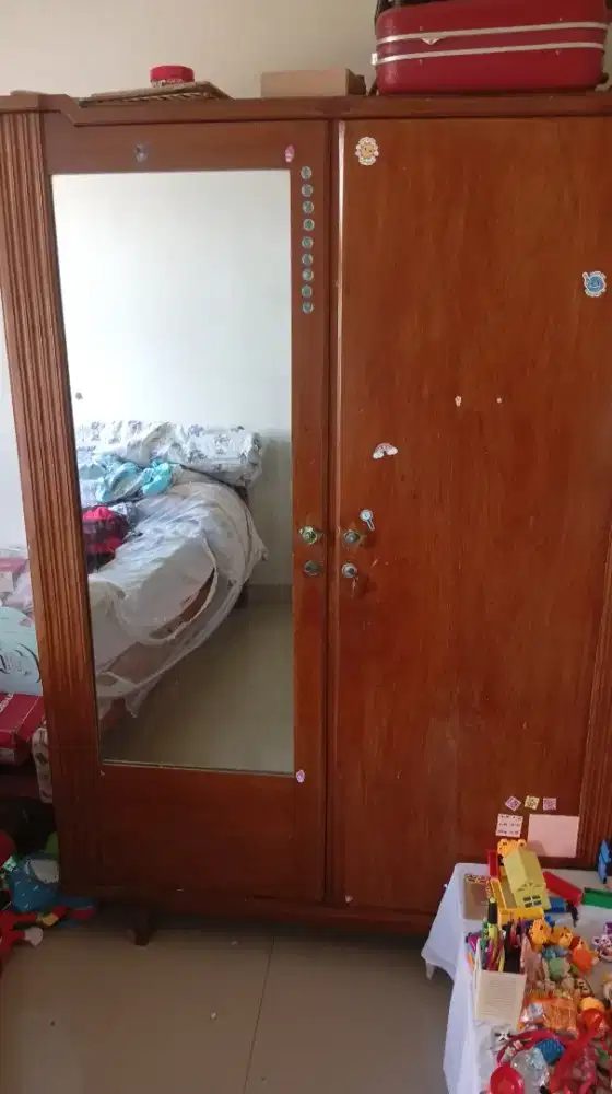 Lemari jati kuno bagus kokoh berat dijual mau pindahan