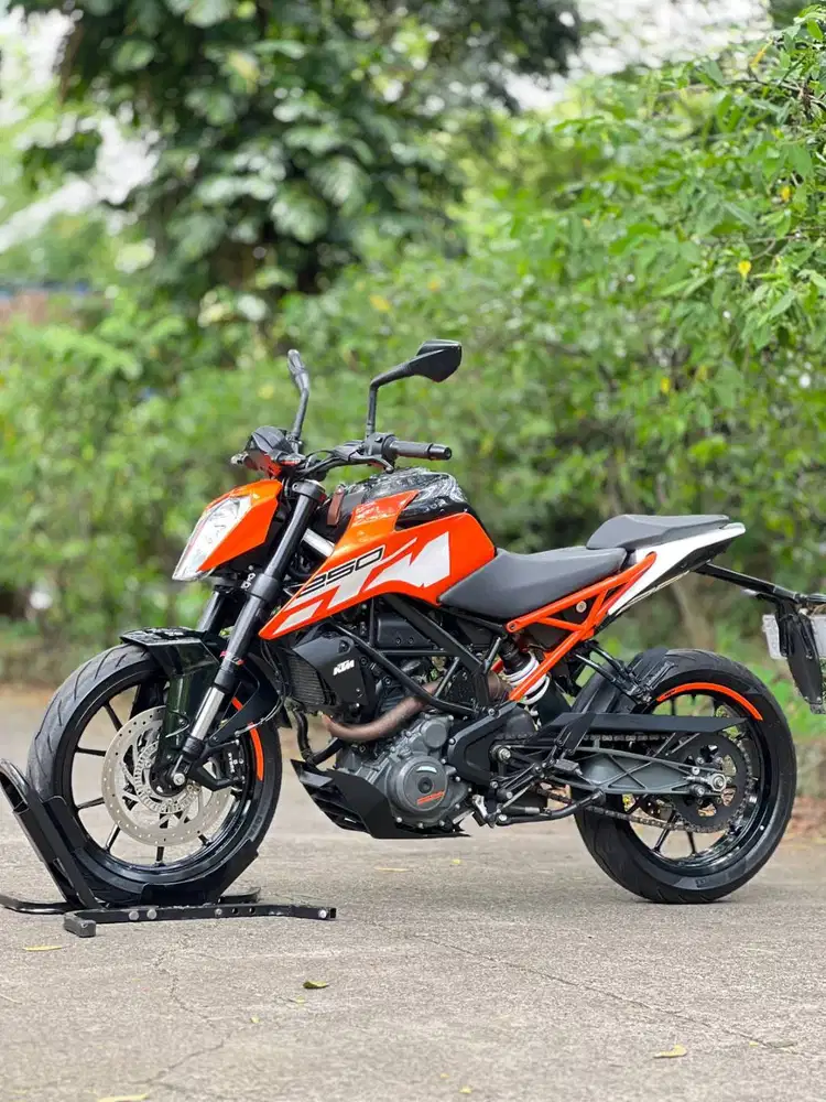 KTM DUKE 250 ABS 2018 ORANGE KM LOW SIAP RIDING JAUH