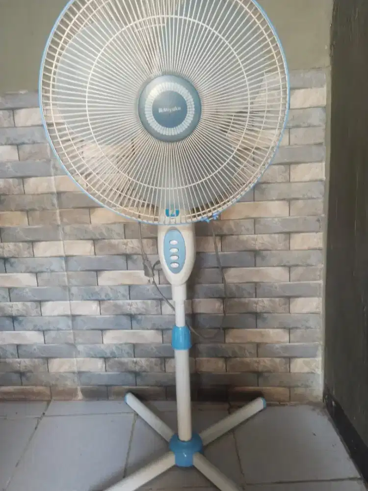 Jual kipas angin stand miyako
