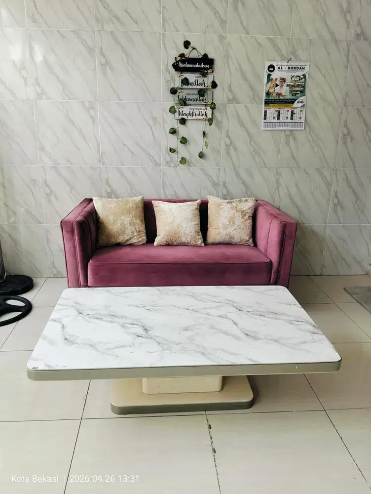 Di lelang Sofa Beludru Kondisi Mulus dan dispenser merek GeaHarga Nego