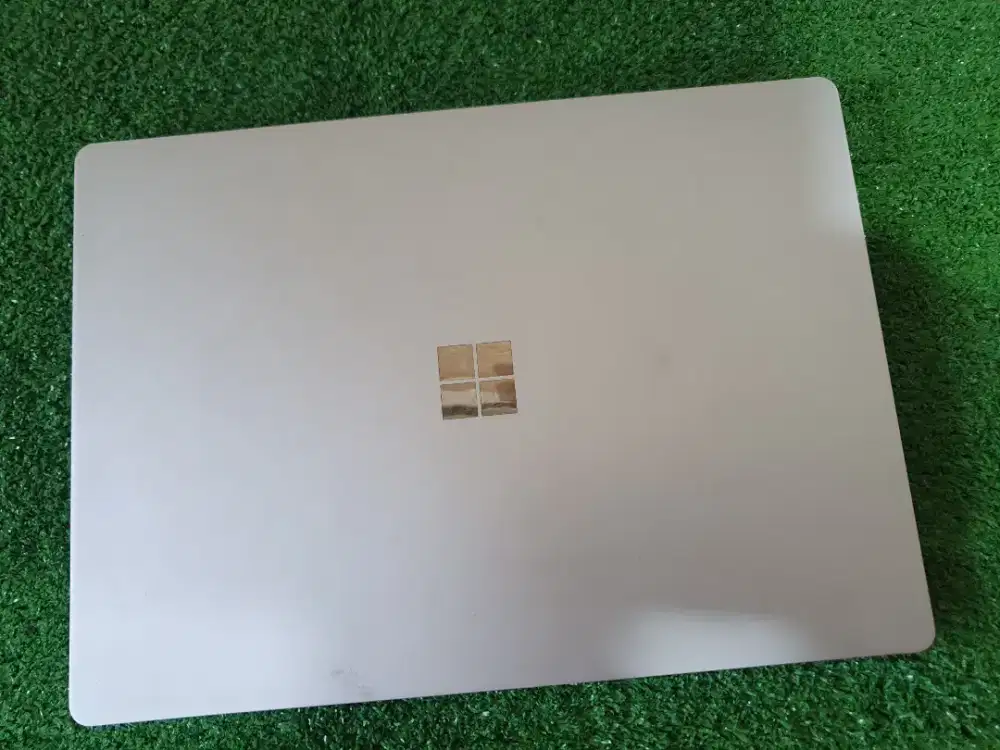 Laptop Surface 1 core i5 Gen 7