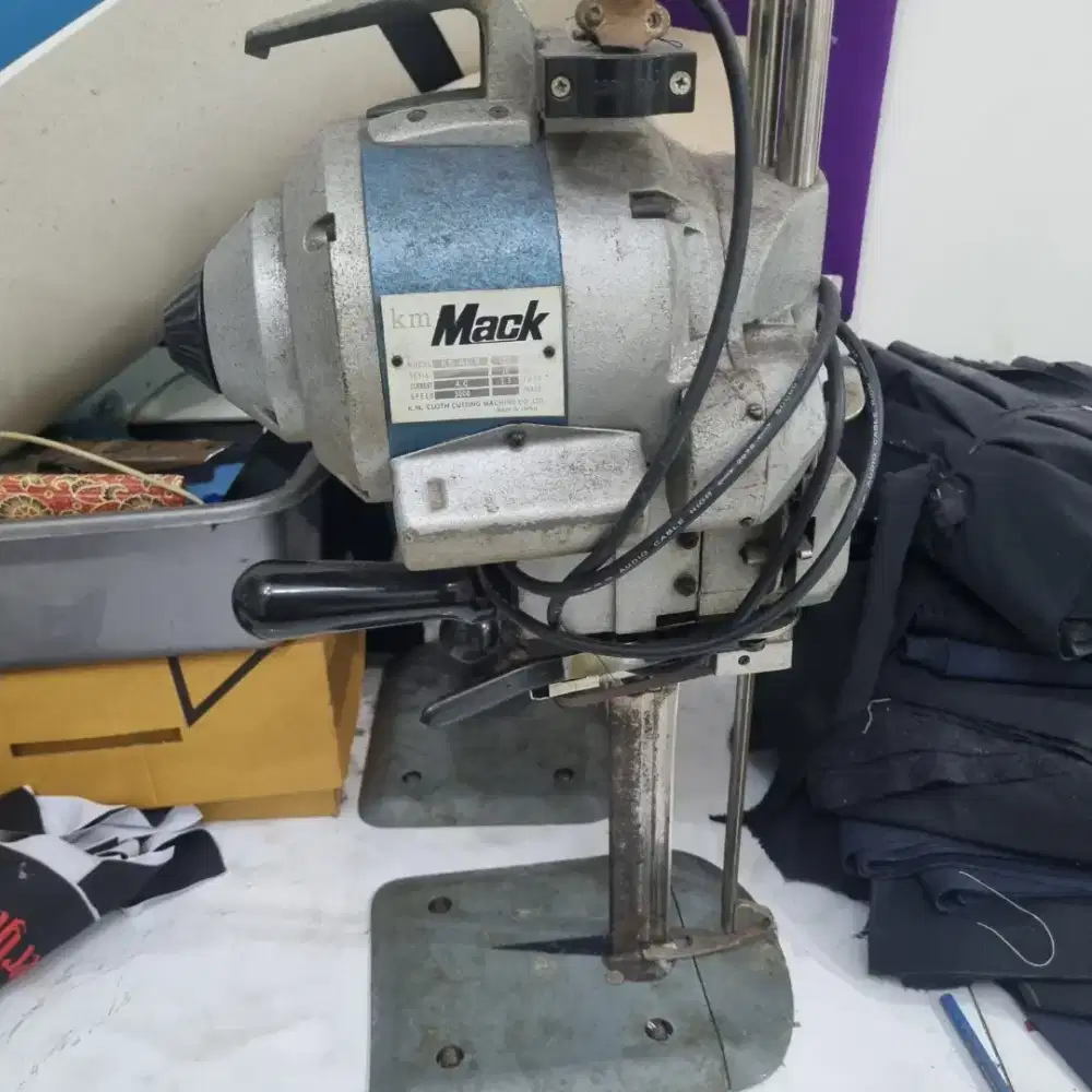 Mesin potong 10 inchi merk KM mack