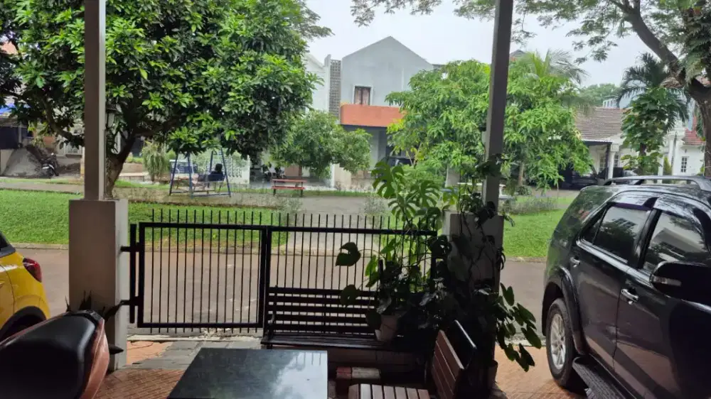 Rumah 2 lt Semi Furnish di Kencanaloka BSD esthetic seperti Villa