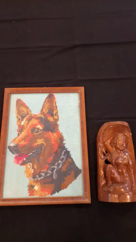 Kristik Tahun 80an dan Patung Kayu Wanita