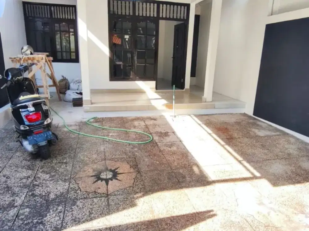 Rumah gunung gede denpasar barat