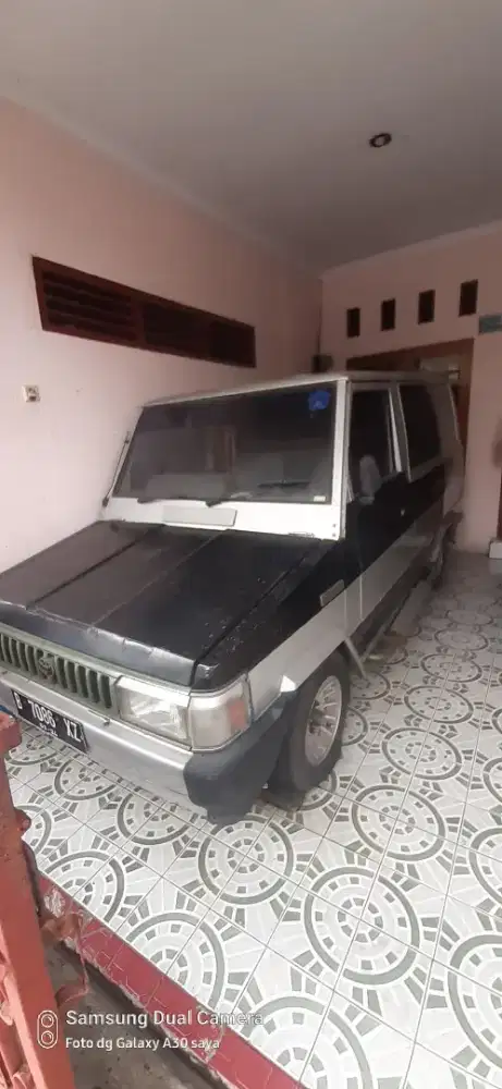 Dijual kijang 86