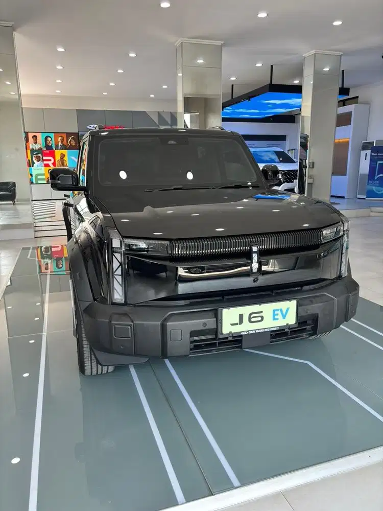 Chery J6 IWD Hitam NIK 2025