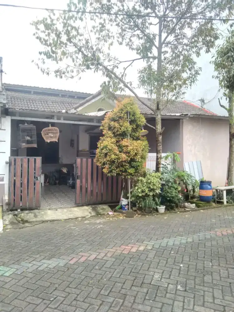 DIJUAL CEPAT: Rumah di Perum Jatisari BSB Lingkungan Strategis