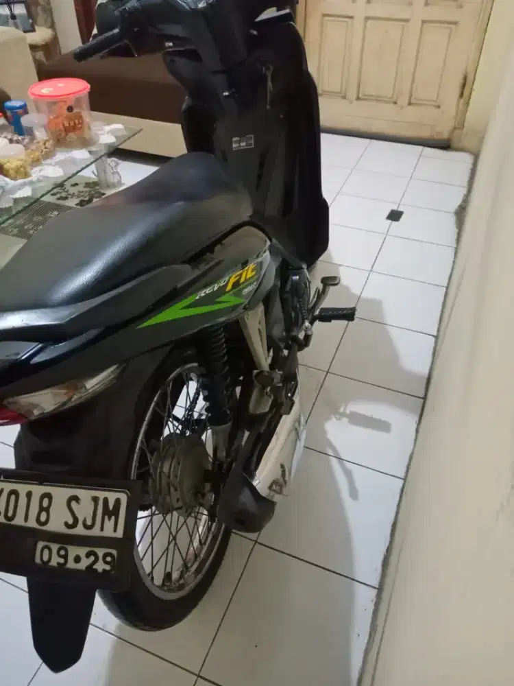 Honda revo fit 110 cc standar tahun 2019