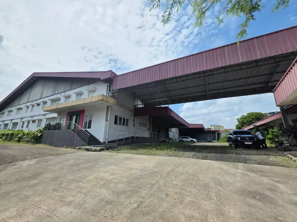 Gudang Siap Pakai Bangunan Kokoh dan Bagus Parkiran Luas Muat Container 40 Feet Lokasi Strategis