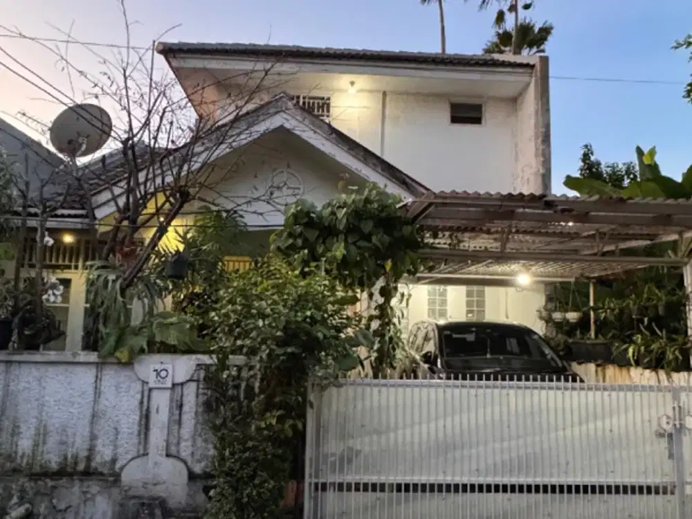 Bintaro Sektor 5 Rumah 2 Lantai Hadap Selatan