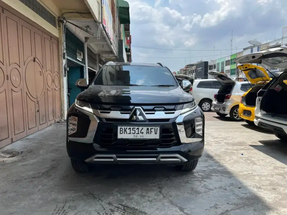 Odo 11xxx. Mitsubishi Pajero sport Dakar 2025