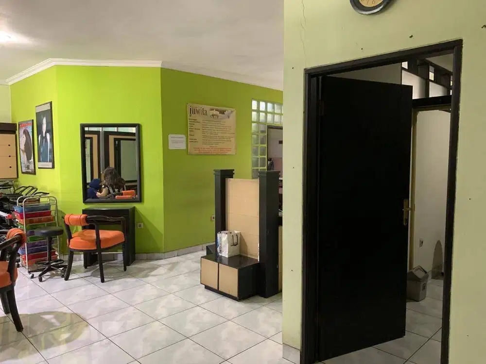 Dijual Rumah Siap Pakai Ex Salon di Sumbersari Bandung