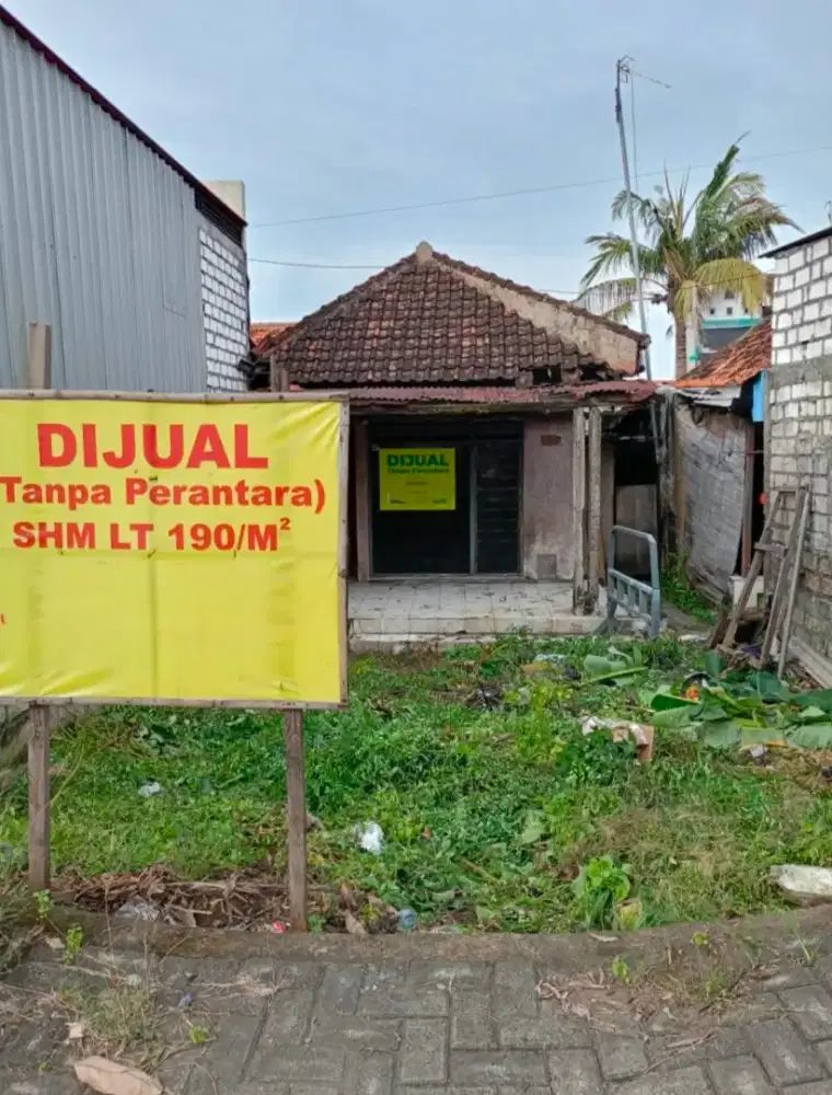 DIJUAL RUMAH DI TEPI JALAN RAYA STRATEGIS ARAH KE GRESIK