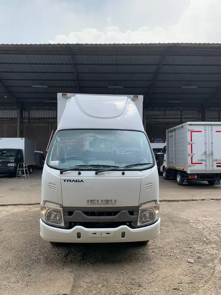 ISUZU TRAGA PU BOX
