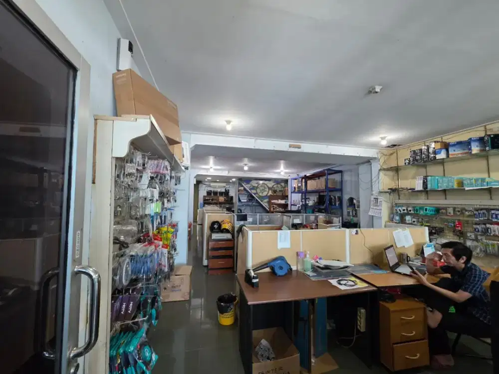 Ruko Siap Huni + Ada Tanah Ngantonng Cocok untuk Usaha dan Tempat Tinggal Lokasi Dekat Pakuwon Mall Bekasi