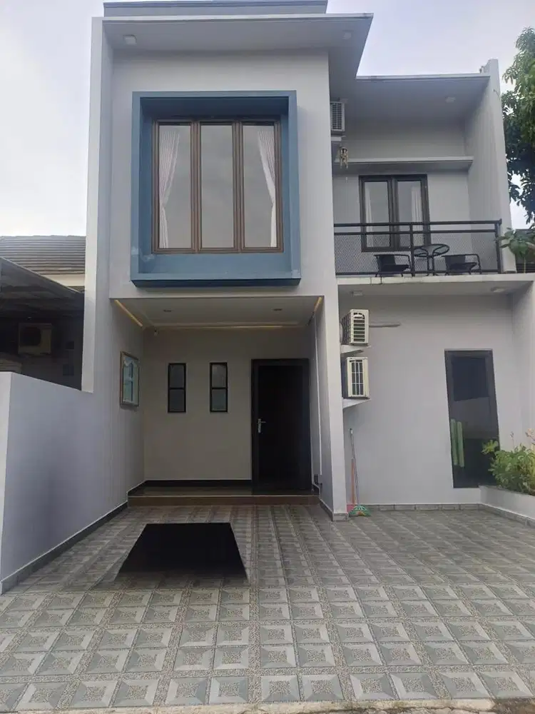 Di jual rumah 2 lantai siap huni di the address