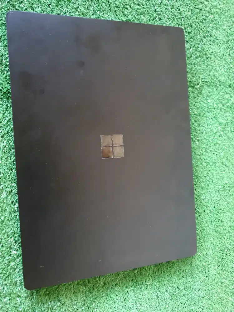 Laptop Surface 2 core i7 Gen 8