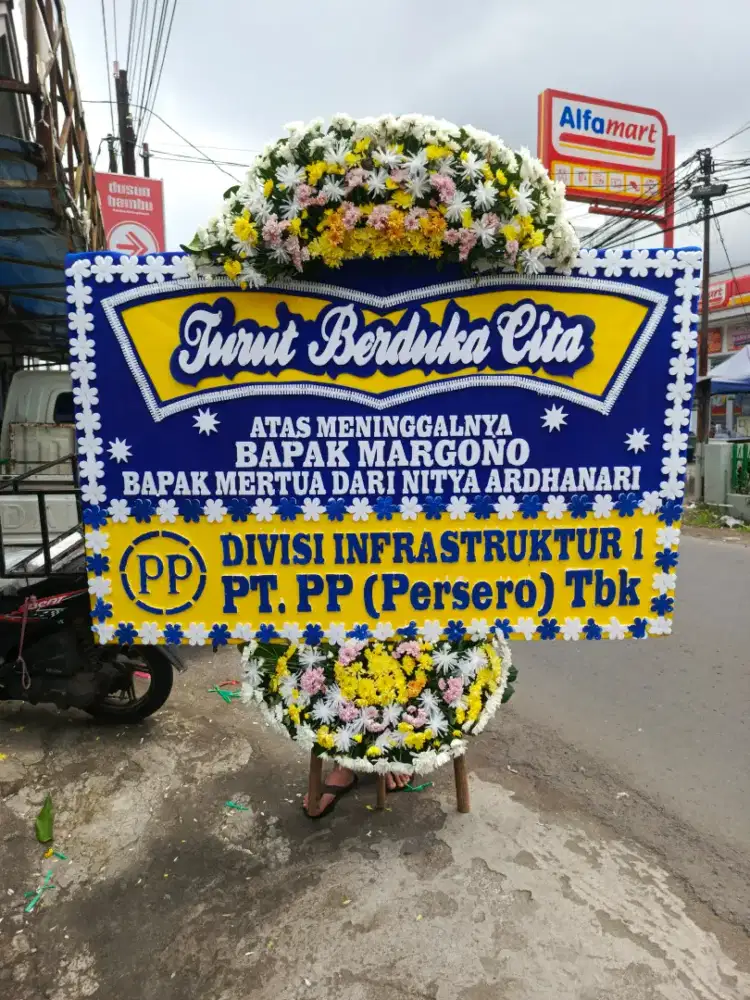 Karangan Bunga Papan Duka Cita