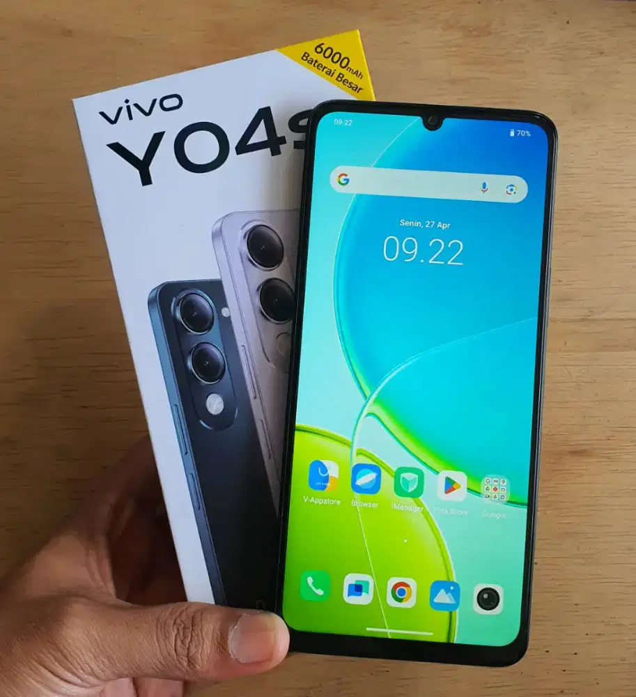 Vivo Y04s 4+4/64 like new