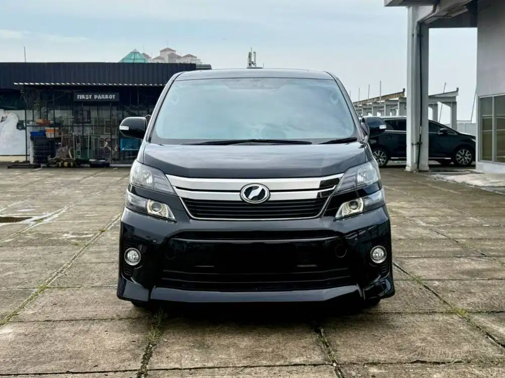 Toyota Vellfire 2.4 Z Golden eyes 2014