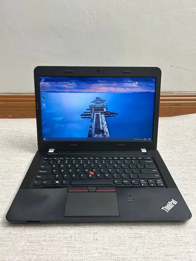 Lenovo ThinkPad E450 - Kerja & Desain Ringan