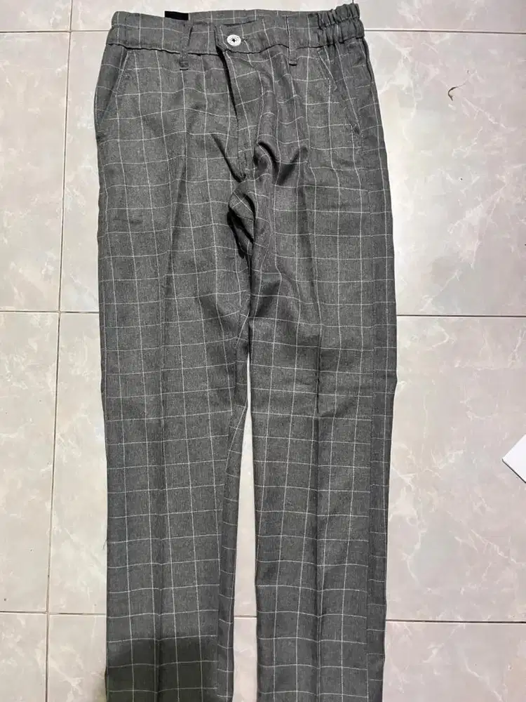 Celana Chinos Tartan