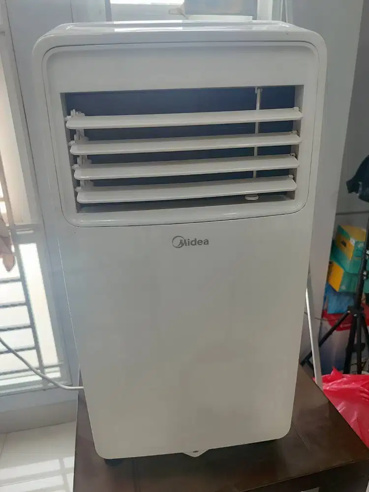 AC Portable Midea 1 PK MPHA-09CRN7 Dingin, Hemat Ruang, Kondisi Mulus!