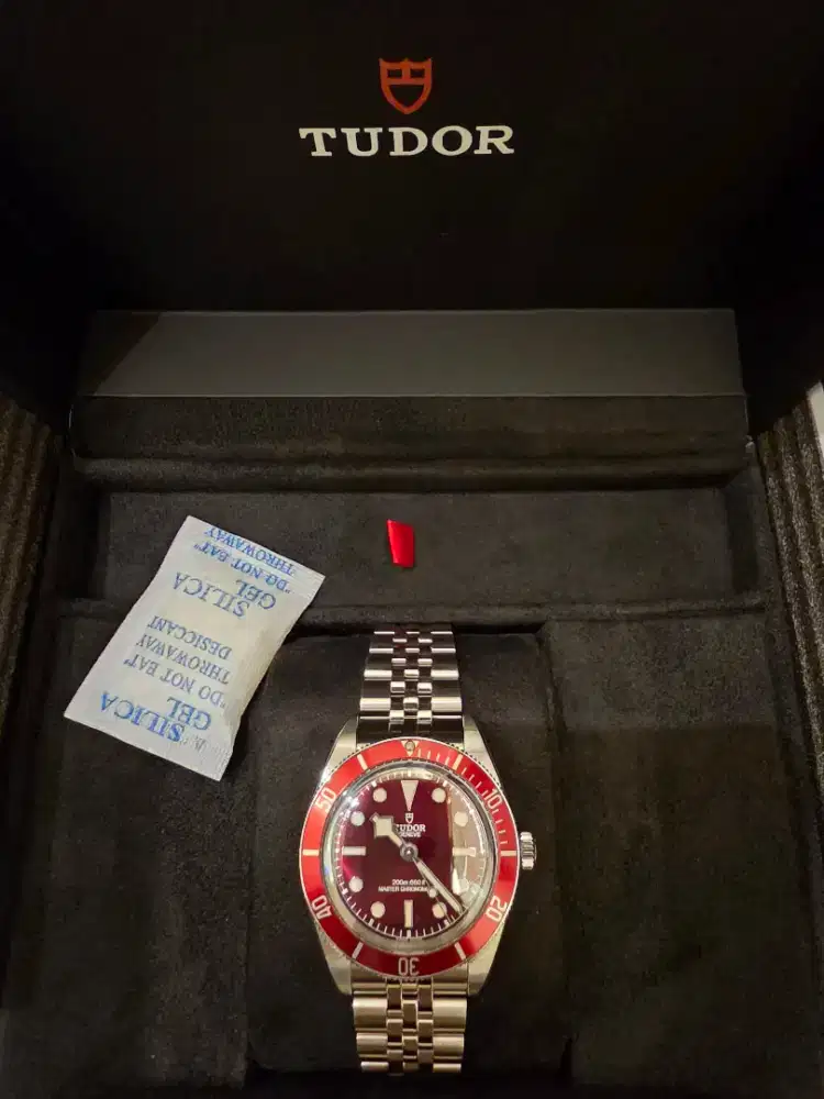 For Sale Jual Rugi BNIB Unworn Tudor Blackbay 58 Burgundy