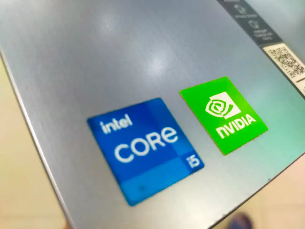 Dijual laptop Lenovo Ideapad Slim 3-4itl Intel i5 gen 11 ram 16GB VGA