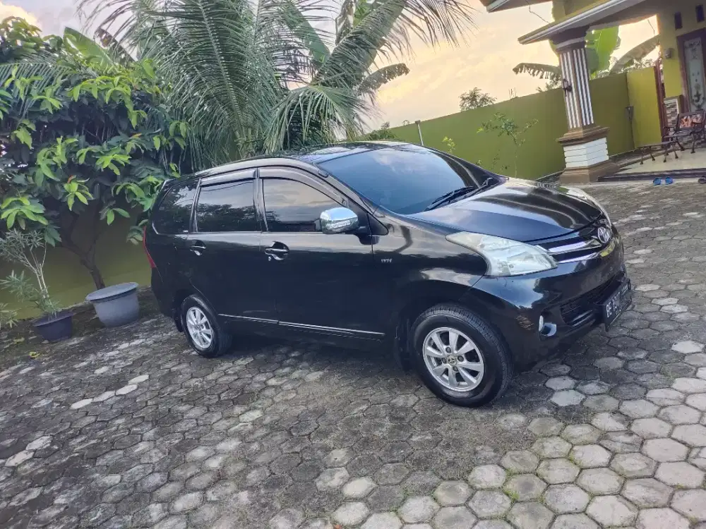 AVANZA TYPE G 1.3 BLACK
