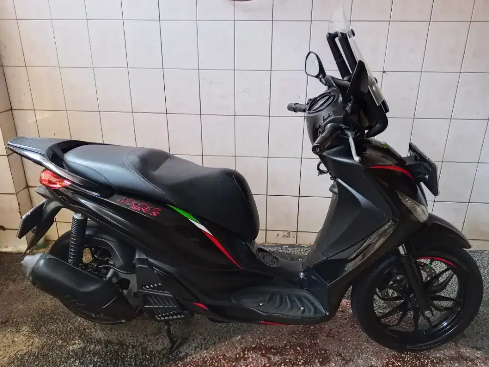 Vespa Piaggio Medley S ABS (Type Tertinggi / S) 4V Iget