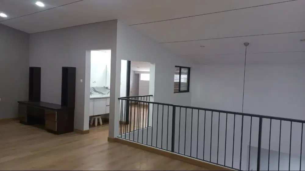 Dijual Rumah 2 Lantai Nyaman Siap Huni di Pasir Salam