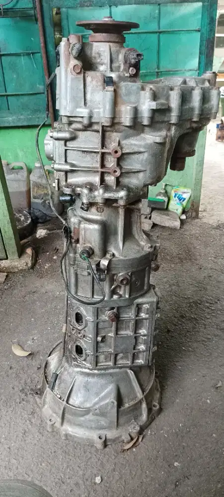 Transmisi/Gearbox