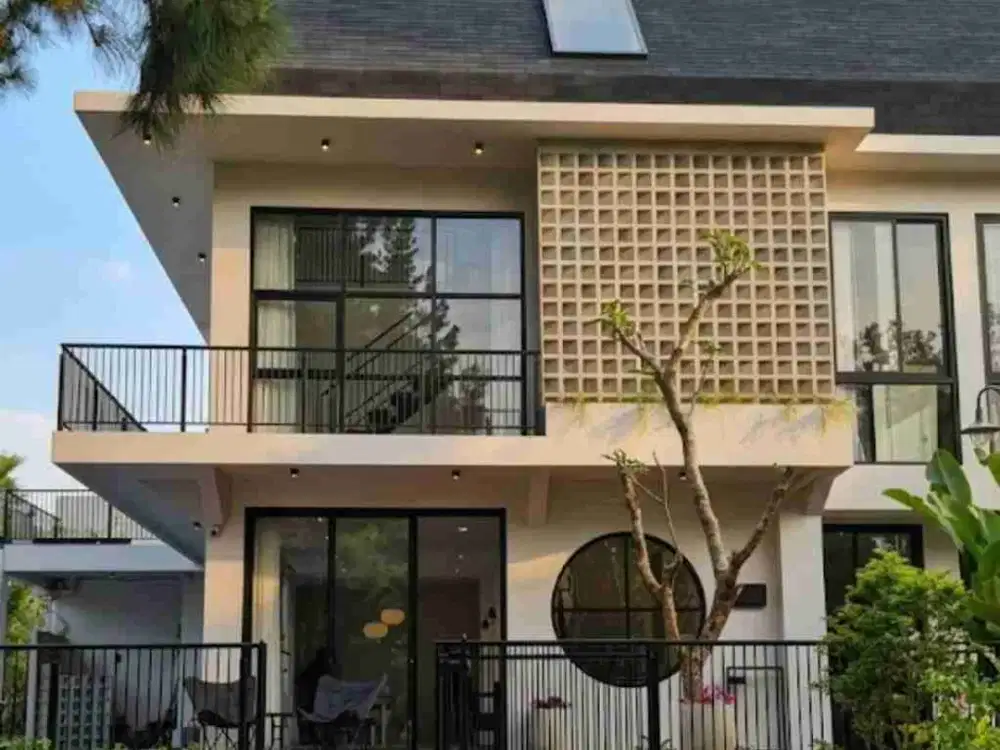 Dijual Rumah Villa Full Furnish dengan Kolam Renang dan View Bandung Kota