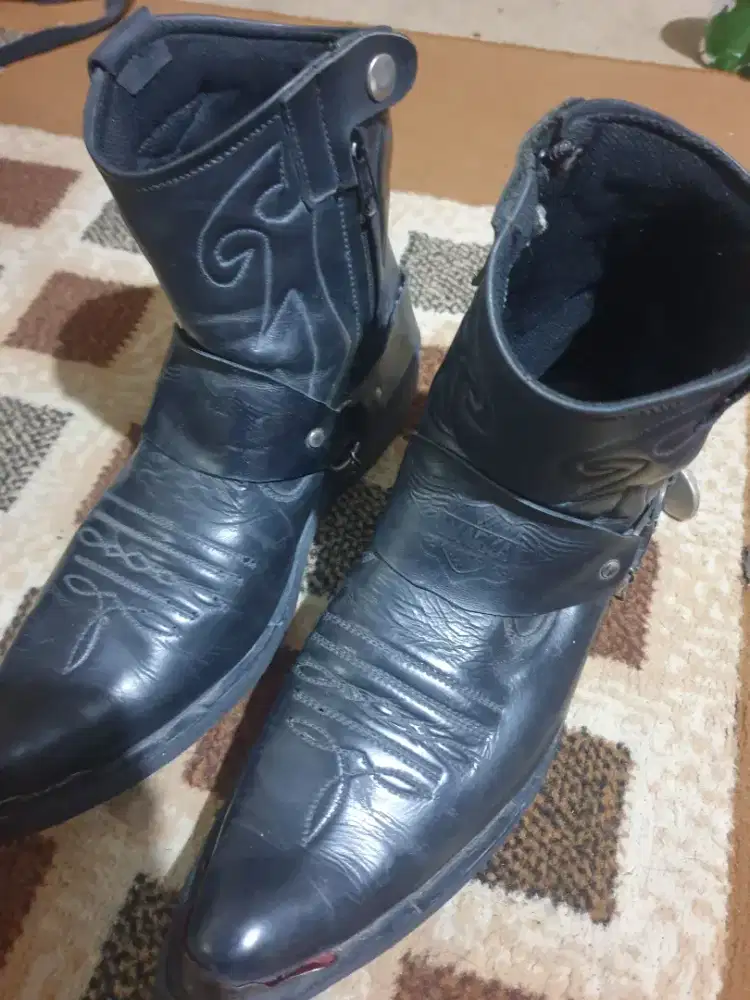 Sepatu biker kulit model harley