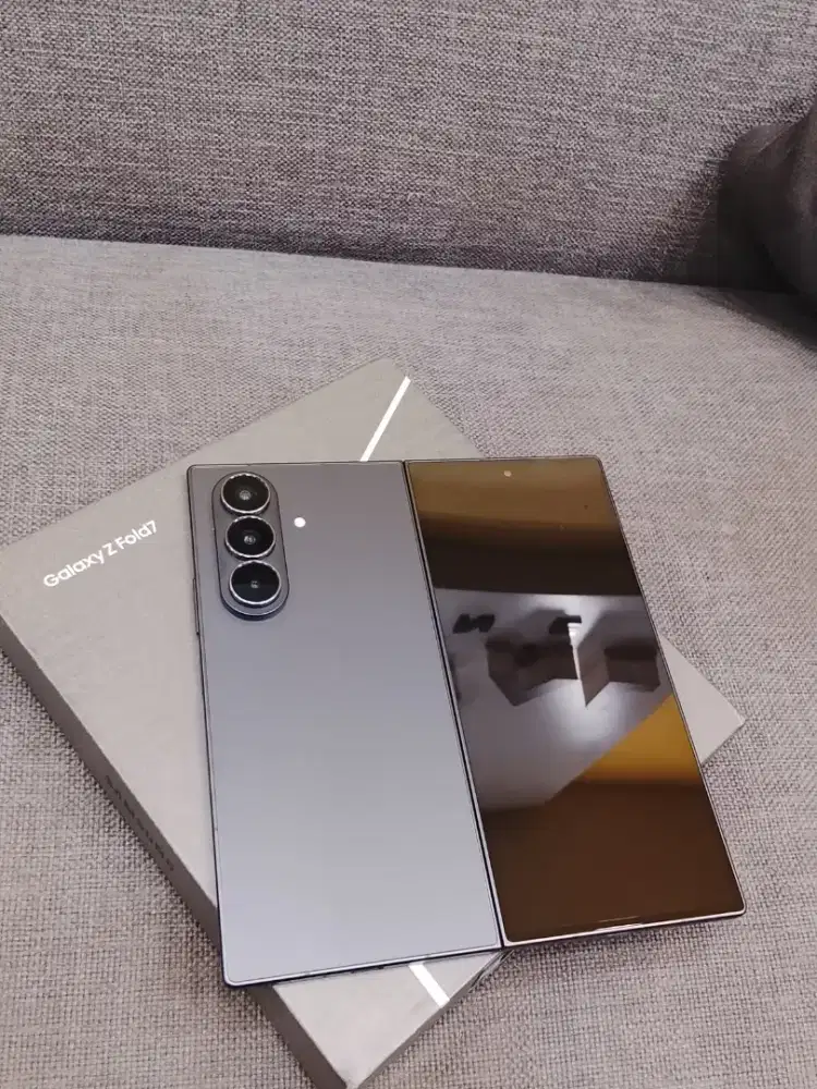 Samsung Galaxy Z Fold 7 5G 12/512Gb SEIN Likenew