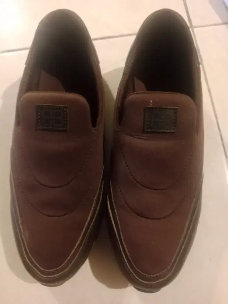 Sepatu wanita BUCCHERI