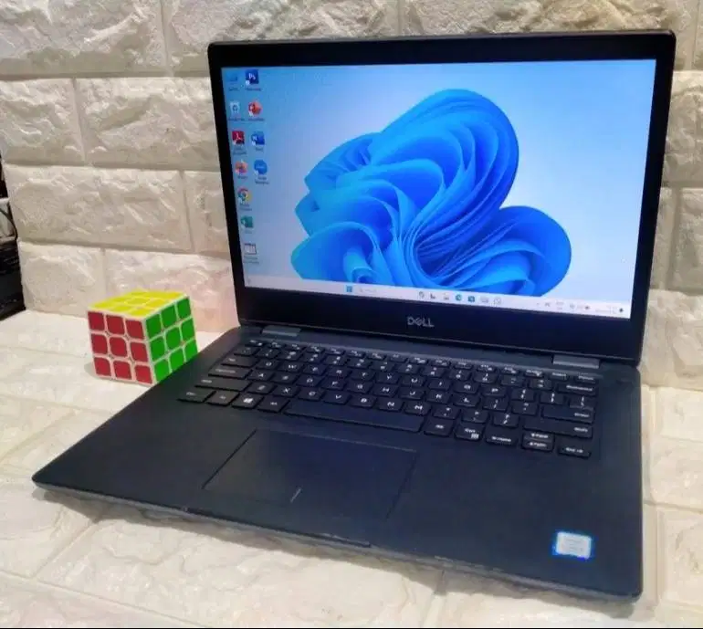 Laptop Dell Latitude 3490 Core i5 Gen8 RAM 8GB SSD 256GB *RTA