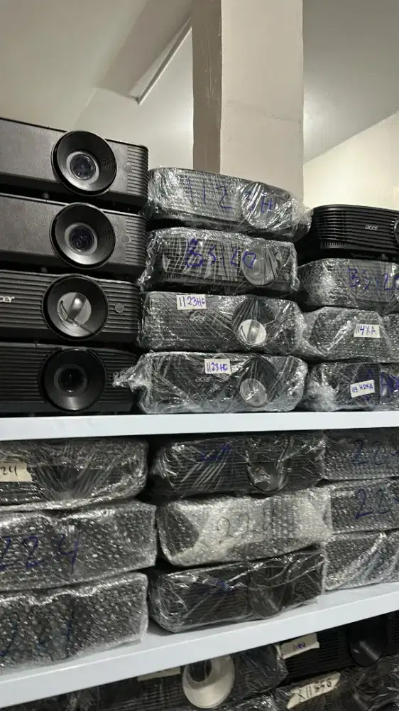 Di Beli PROYEKTOR semua kondisi