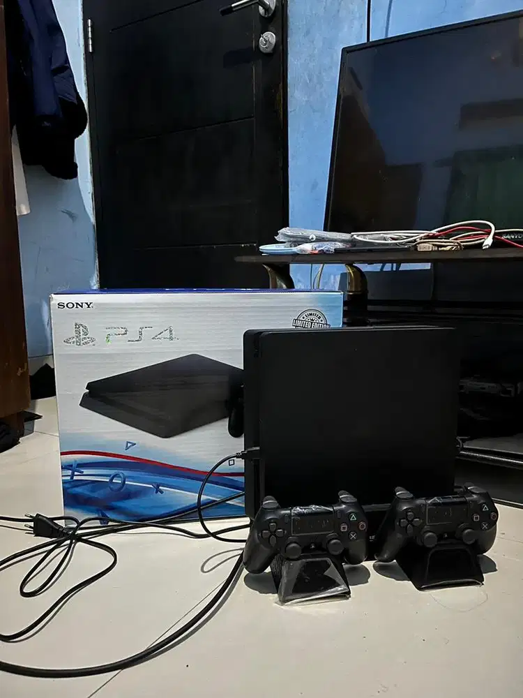PS4 SLIM 1TB ORIGINAL